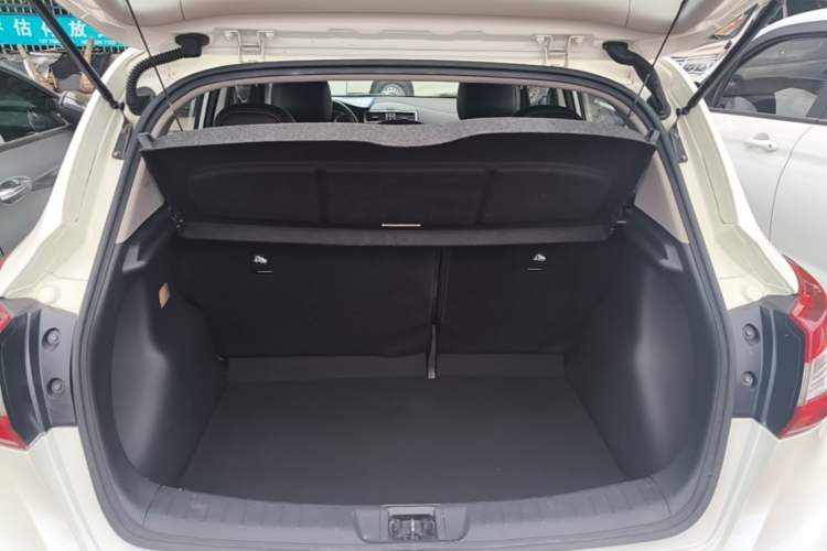 Used Nissan Tiida 2016 1.6L CVT Smart Drive Edition Trunk