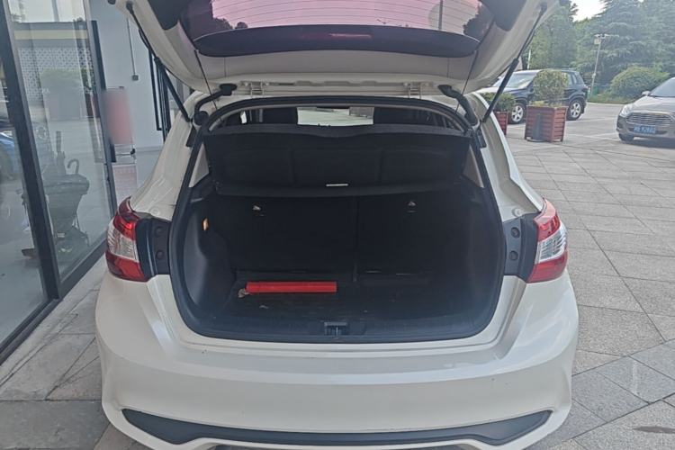 Used Nissan Tiida 2016 1.6L CVT Smart Drive Edition Trunk