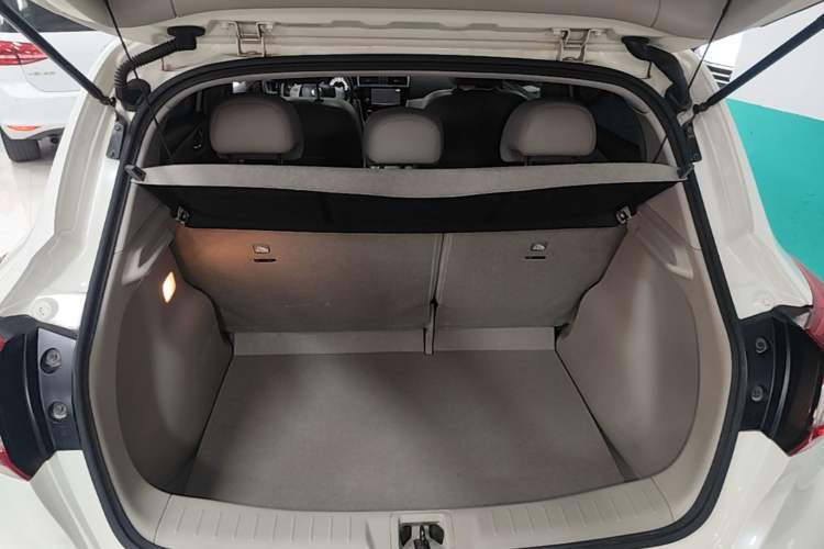 Used Nissan Tiida 2016 1.6L CVT Smart Drive Edition Trunk