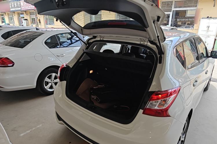 Used Nissan Tiida 2016 1.6L CVT Smart Drive Edition Trunk