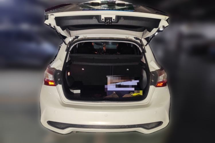 Used Nissan Tiida 2016 1.6L CVT Cool Dynamic Edition Trunk