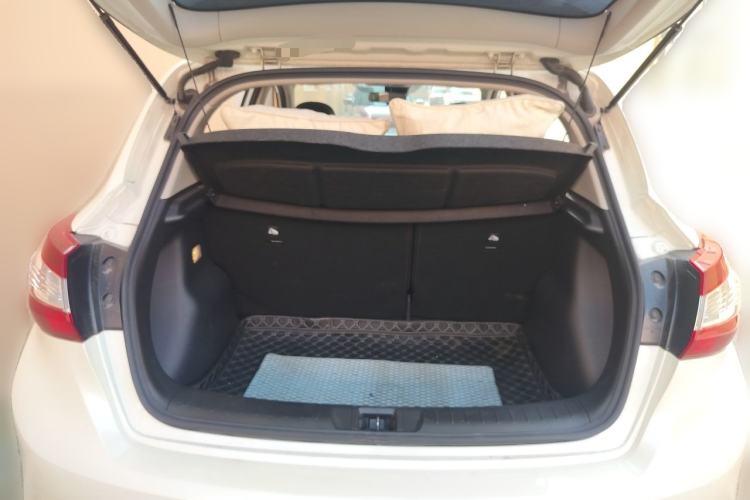 Used Nissan Tiida 2016 1.6L CVT Smart Drive Edition Trunk