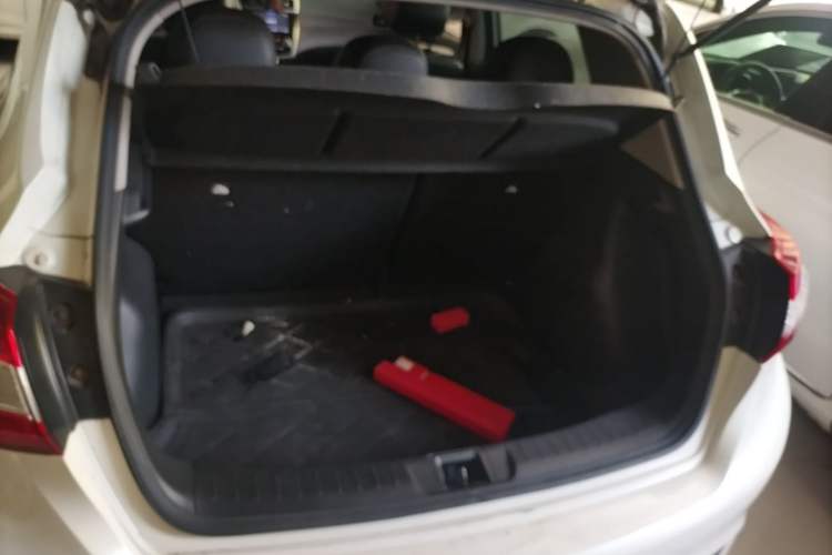 Used Nissan Tiida 2016 1.6L CVT Smart Drive Edition Trunk