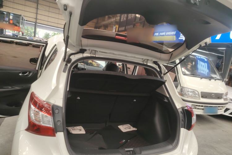 Used Nissan Tiida 2016 1.6L CVT Smart Drive Edition Trunk