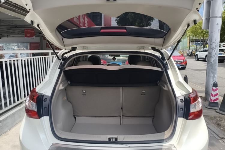 Used Nissan Tiida 2016 1.6L CVT Smart Drive Edition Trunk