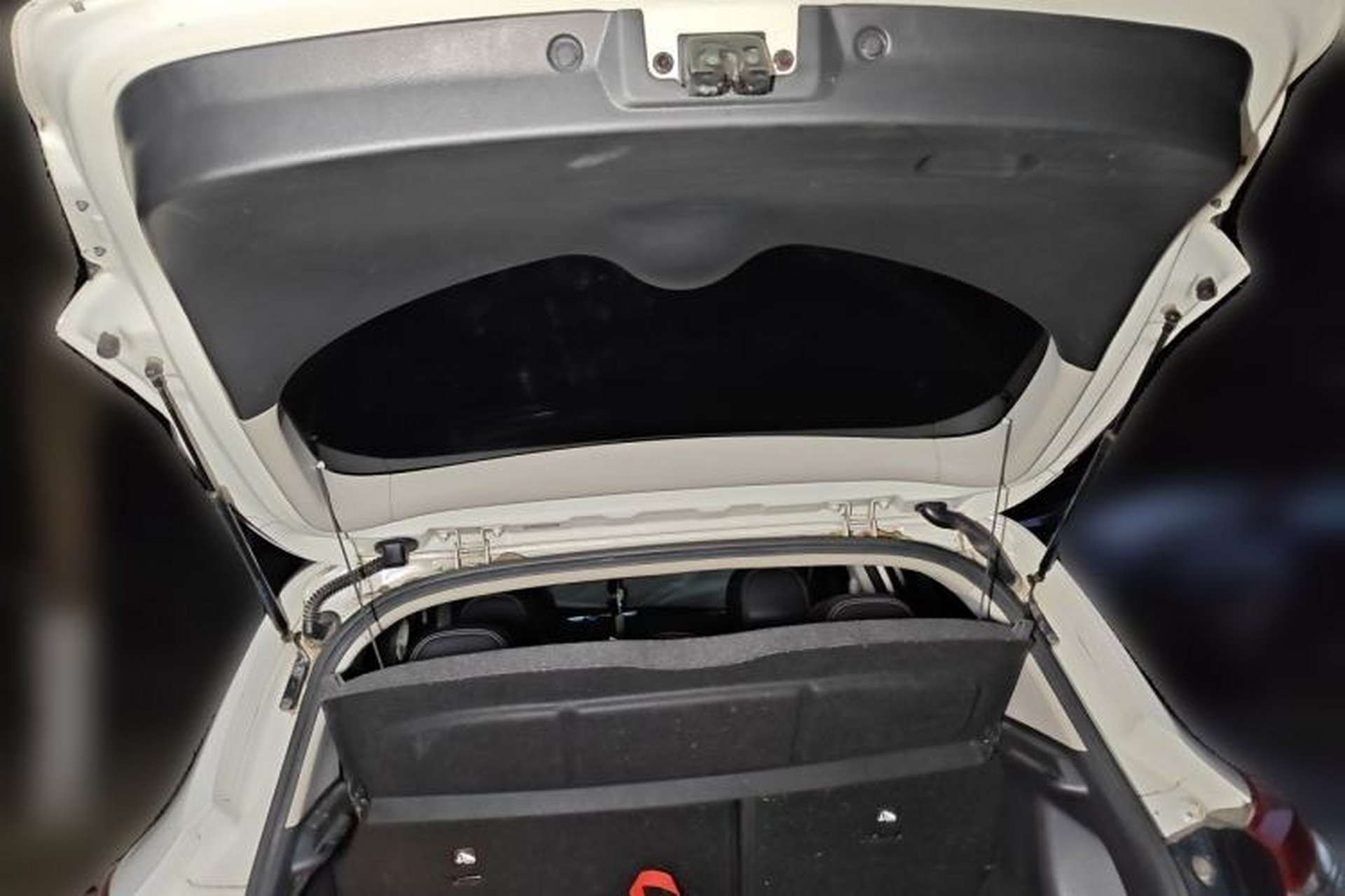 Used Nissan Tiida 2016 1.6L CVT Smart Drive Edition Trunk