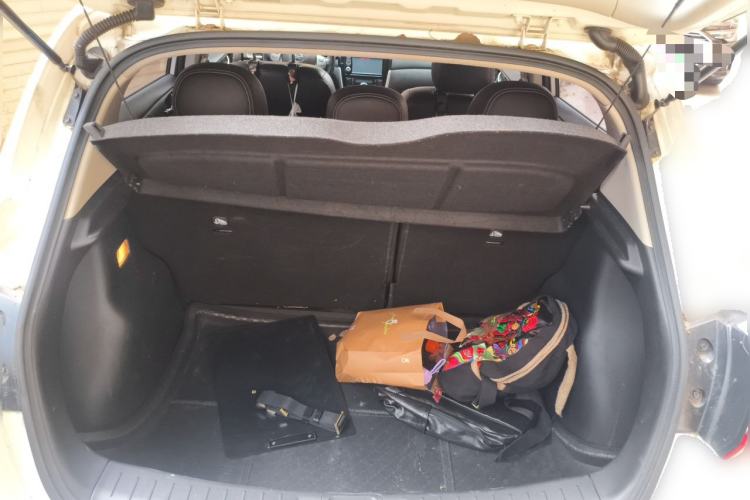 Used Nissan Tiida 2016 1.6L CVT ZhiZun Edition Trunk