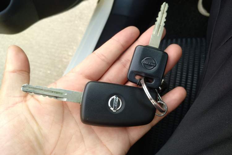 Used Nissan Tiida 2016 1.6L Manual Cool Edition Vehicle Key