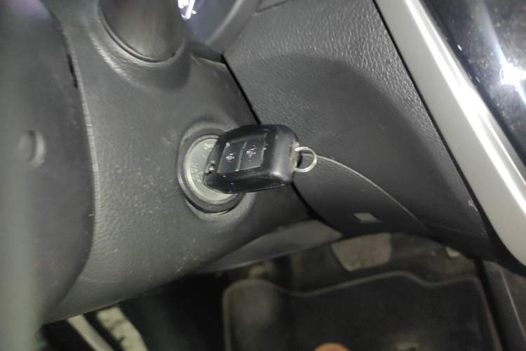 Used Nissan Tiida 2016 1.6L CVT Cool Dynamic Edition Vehicle Key