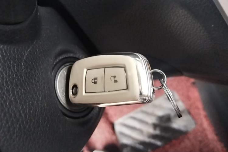 Used Nissan Tiida 2016 1.6L CVT Cool Dynamic Edition Vehicle Key