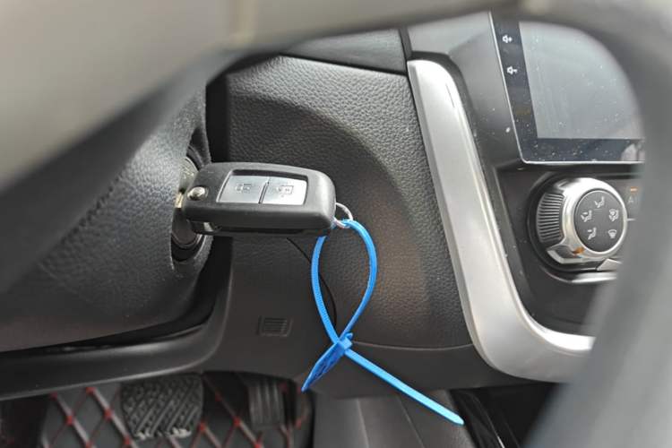 Used Nissan Tiida 2016 1.6L CVT Cool Dynamic Edition Vehicle Key