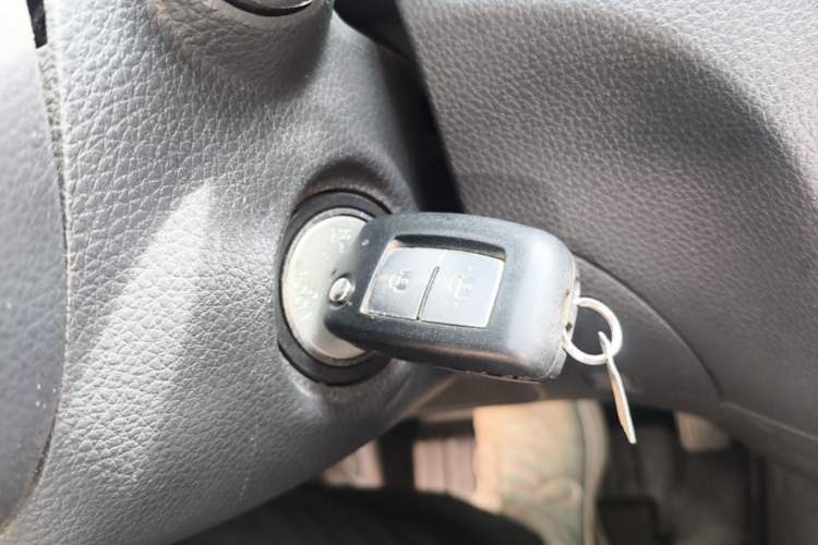 Used Nissan Tiida 2016 1.6L CVT Cool Dynamic Edition Vehicle Key