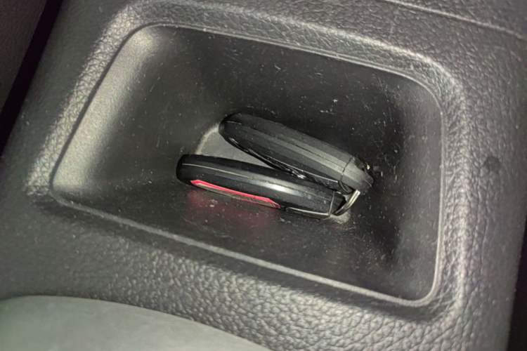 Used Nissan Tiida 2016 1.6L CVT Smart Drive Edition Vehicle Key