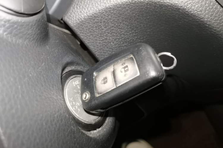 Used Nissan Tiida 2016 1.6L CVT Cool Dynamic Edition Vehicle Key