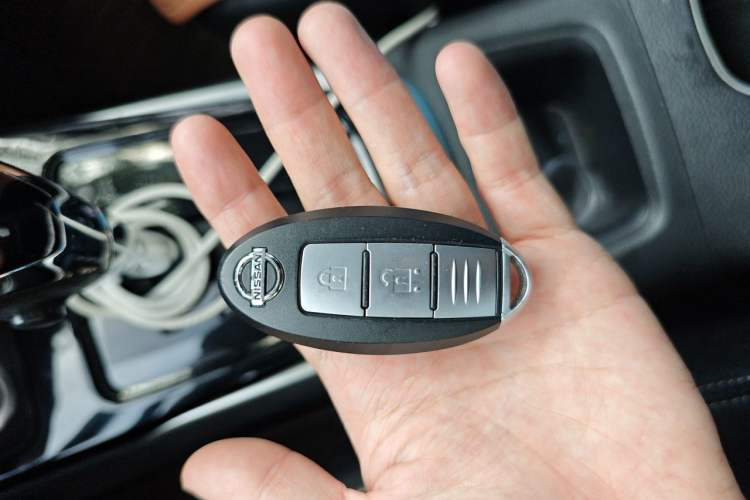 Used Nissan Tiida 2016 1.6L CVT Cool Dynamic Edition Vehicle Key