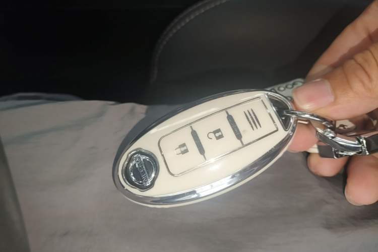 Used Nissan Tiida 2016 1.6L CVT Smart Drive Edition Vehicle Key