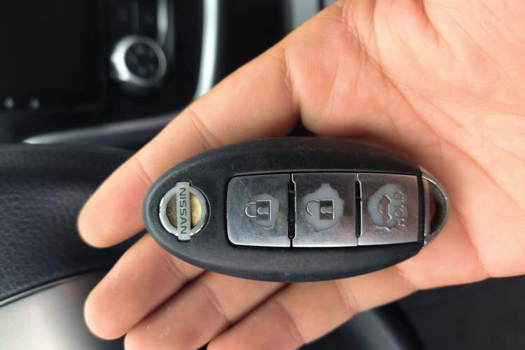 Used Nissan Tiida 2016 1.6L CVT Cool Dynamic Edition Vehicle Key
