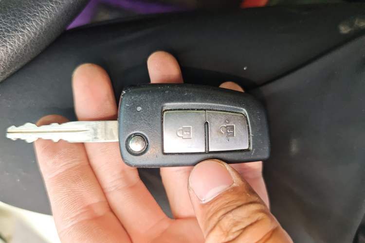 Used Nissan Tiida 2016 1.6L CVT Cool Dynamic Edition Vehicle Key