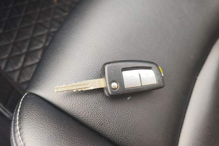 Used Nissan Tiida 2016 1.6L CVT Cool Dynamic Edition Vehicle Key