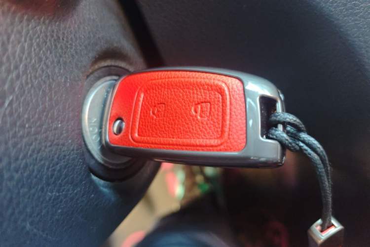 Used Nissan Tiida 2016 1.6L CVT Cool Dynamic Edition Vehicle Key