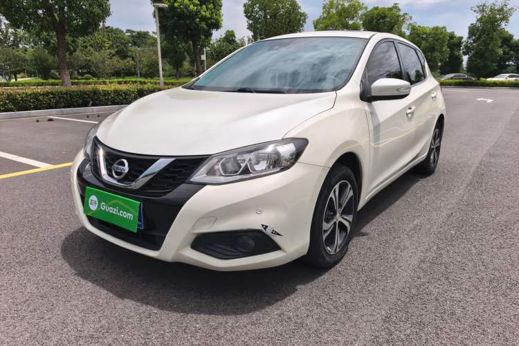 Used Nissan Tiida 2016 1.6L CVT Smart Drive Edition Guazi used car, China used car export, Used car for sale, Used Nissan cars, Cheapest cars for sale
