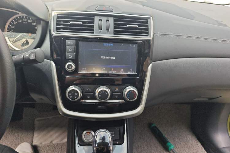 Used Nissan Tiida 2016 1.6L CVT Smart Drive Edition Audio And AC Panel