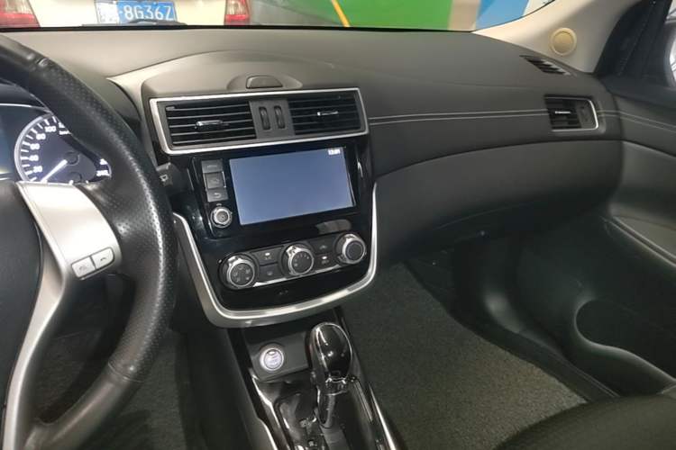 Used Nissan Tiida 2016 1.6L CVT Smart Drive Edition Audio And AC Panel