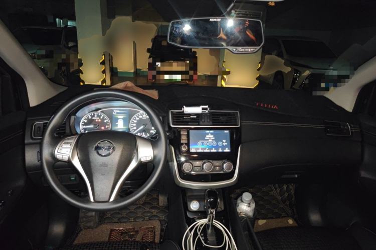 Used Nissan Tiida 2016 1.6L CVT Smart Drive Edition Center Console