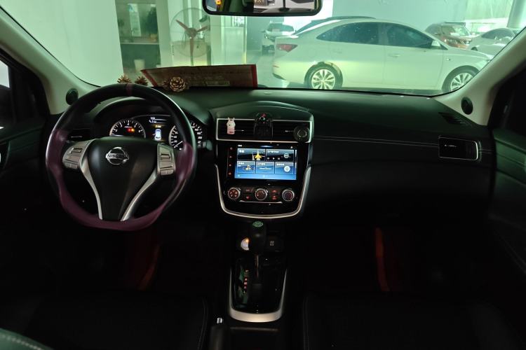 Used Nissan Tiida 2016 1.6L CVT Smart Drive Edition Center Console