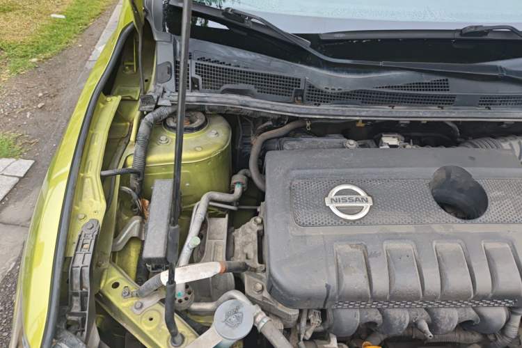 Used Nissan Tiida 2016 1.6L CVT ZhiZun Edition Engine Bay Right