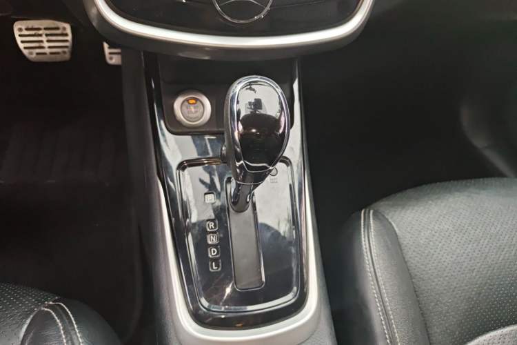 Used Nissan Tiida 2016 1.6L CVT ZhiZun Edition Gear Lever