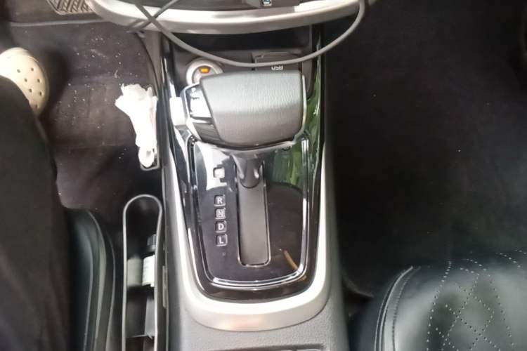 Used Nissan Tiida 2016 1.6L CVT Smart Drive Edition Gear Lever