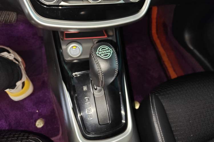 Used Nissan Tiida 2016 1.6L CVT Smart Drive Edition Gear Lever