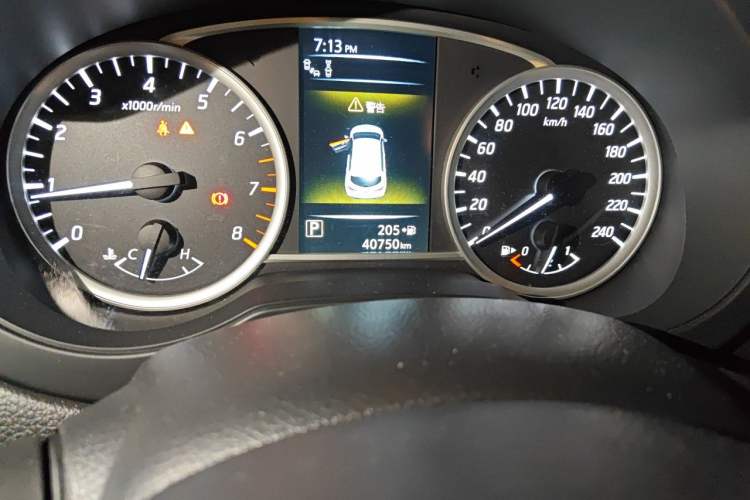 Used Nissan Tiida 2016 1.6L CVT Smart Drive Edition Odometer Close Up