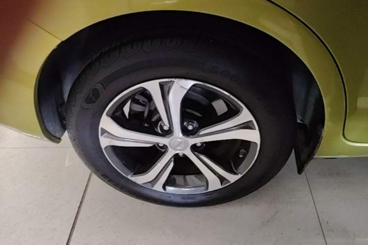Used Nissan Tiida 2016 1.6L CVT Smart Drive Edition Right Rear Wheel Hub