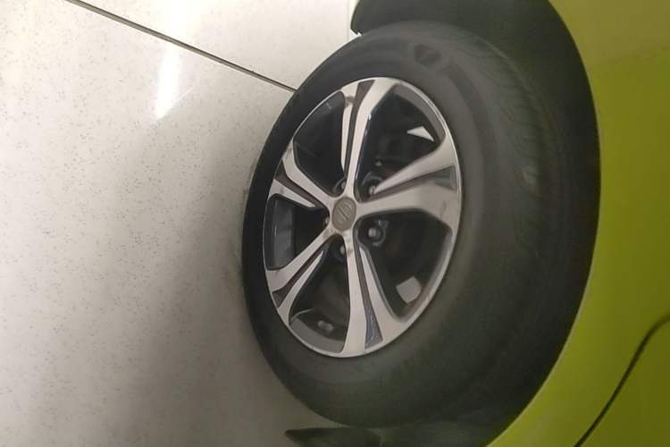 Used Nissan Tiida 2016 1.6L CVT Smart Drive Edition Right Rear Wheel Hub