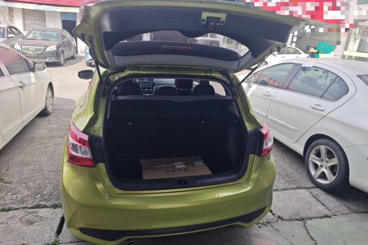 Used Nissan Tiida 2016 1.6L CVT Smart Drive Edition Trunk