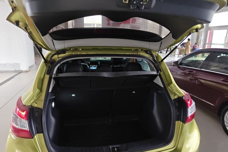 Used Nissan Tiida 2016 1.6L CVT Smart Drive Edition Trunk