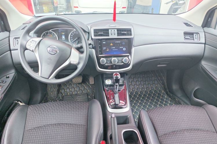 Used Nissan Tiida 2019 1.6L CVT Smart Drive Version China VI Standard Center Console