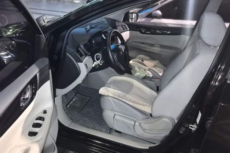 Used Nissan Tiida 2019 1.6L Manual Joyride Version China VI Standard Driver Seat
