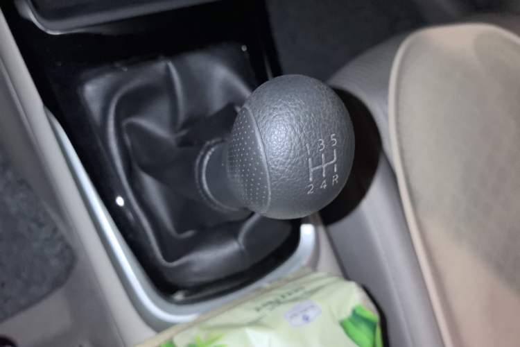 Used Nissan Tiida 2019 1.6L Manual Joyride Version China VI Standard Gear Lever