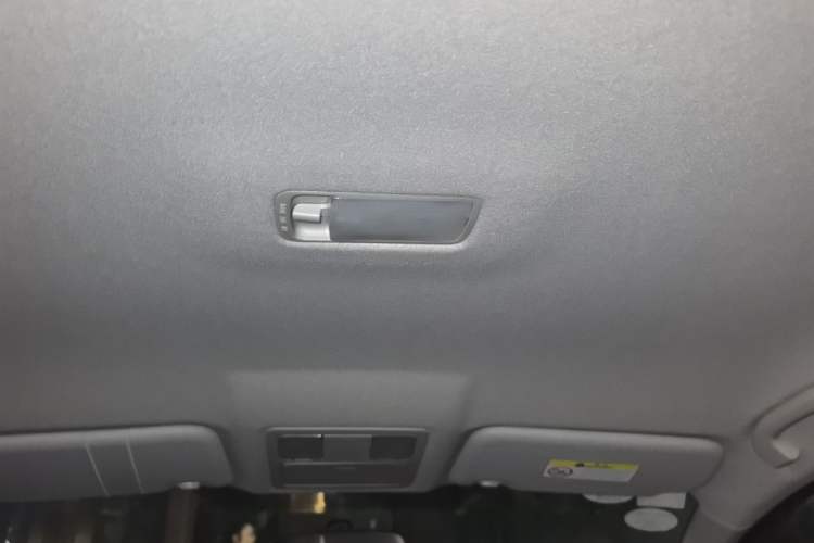 Used Nissan Tiida 2019 1.6L Manual Joyride Version China VI Standard Headliner