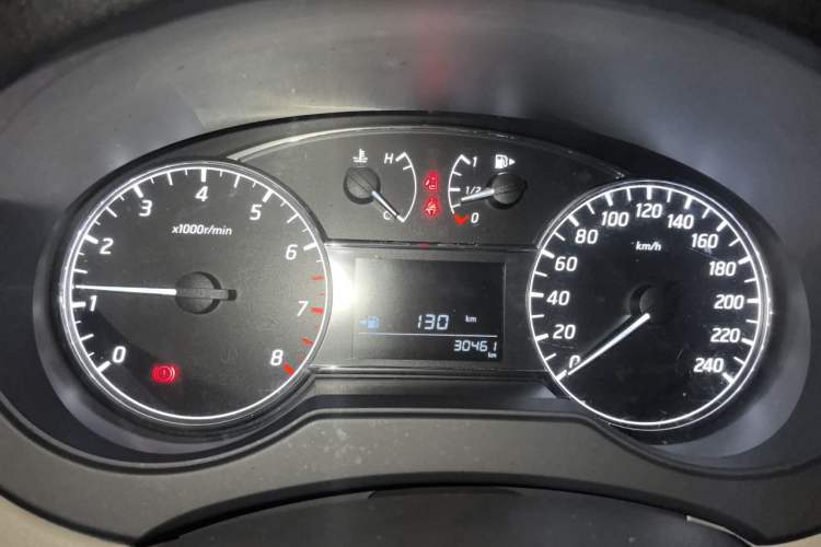 Used Nissan Tiida 2019 1.6L Manual Joyride Version China VI Standard Instrument Cluster