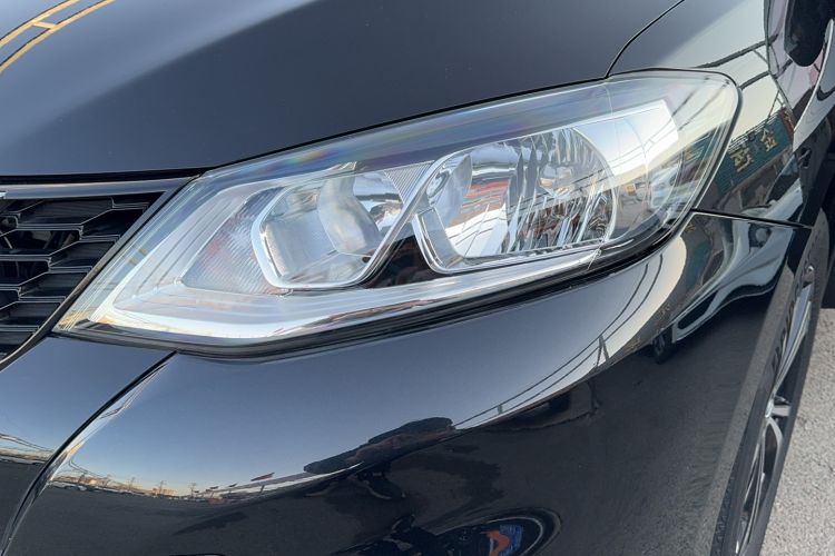 Used Nissan Tiida 2019 1.6L Manual Joyride Version China VI Standard Left Front Headlight