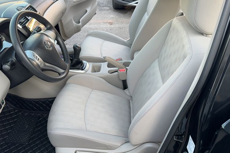 Used Nissan Tiida 2019 1.6L Manual Joyride Version China VI Standard Left Front Seat
