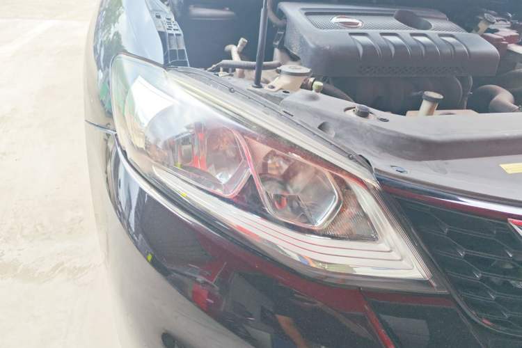Used Nissan Tiida 2019 1.6L CVT Smart Drive Version China VI Standard Right Front Headlight