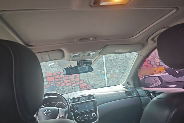 Used Nissan Tiida 2019 1.6L CVT Smart Drive Version China VI Standard Headliner