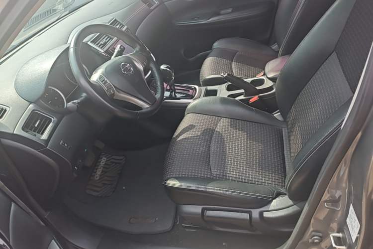Used Nissan Tiida 2019 1.6L CVT Smart Drive Version China VI Standard Left Front Seat