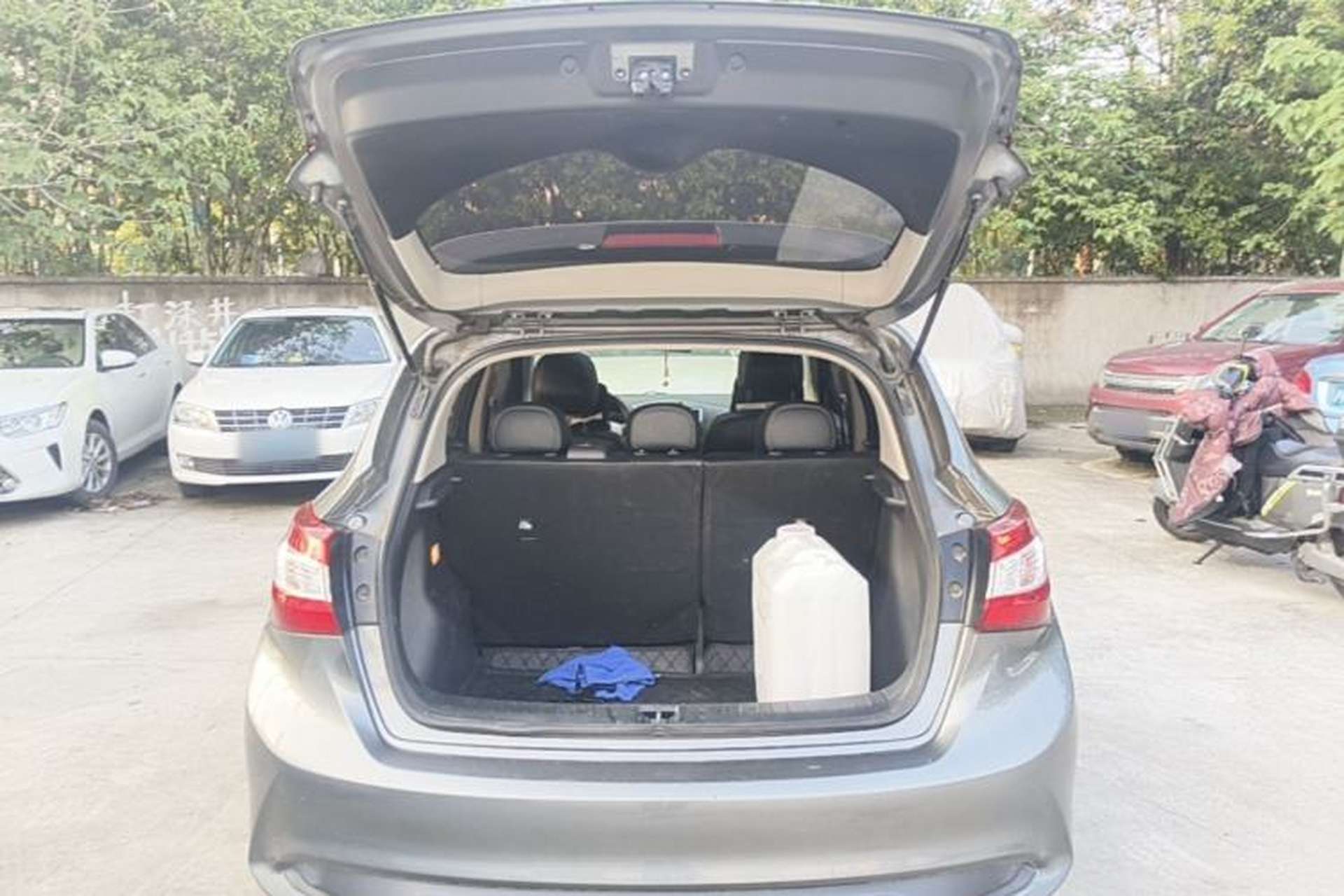 Used Nissan Tiida 2019 1.6L CVT Smart Drive Version China VI Standard Trunk