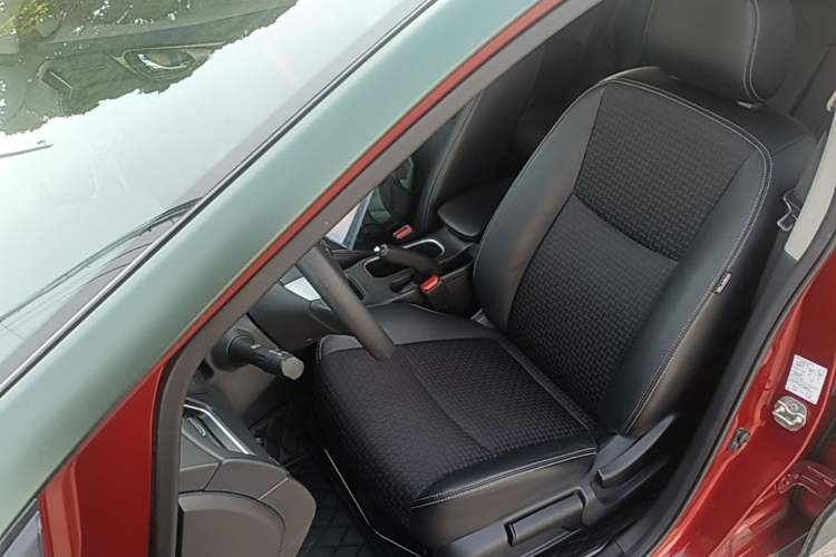 Used Nissan Tiida 2019 1.6L CVT Smart Enjoyment Version China VI Standard Left Front Seat